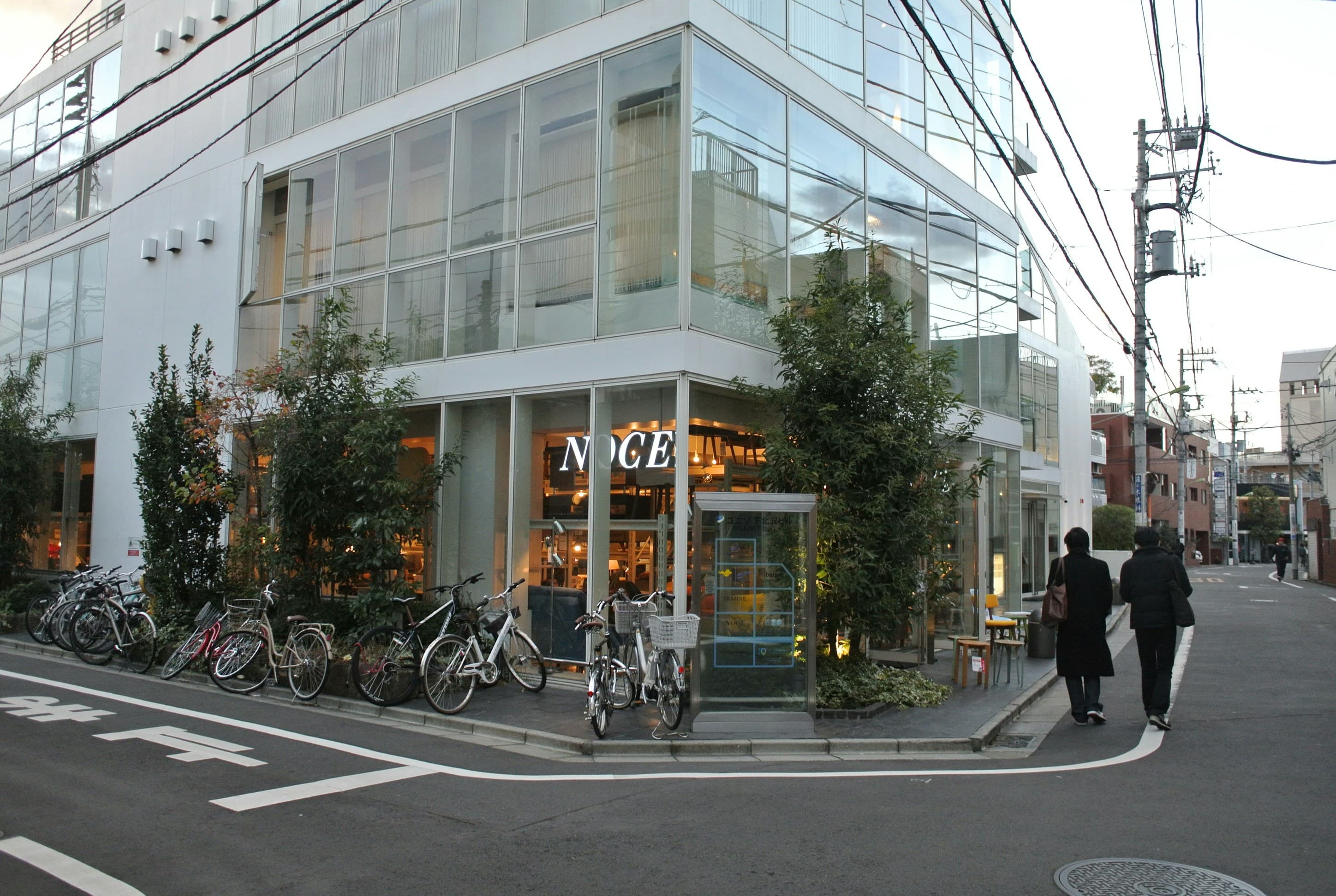 アトリエの一角を平日に貸します